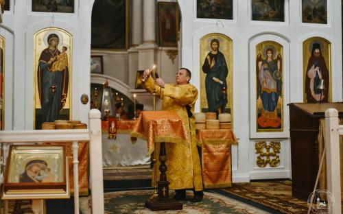 Светлое Христово Воскресение встретили на приходе Троицкого собора фото 33