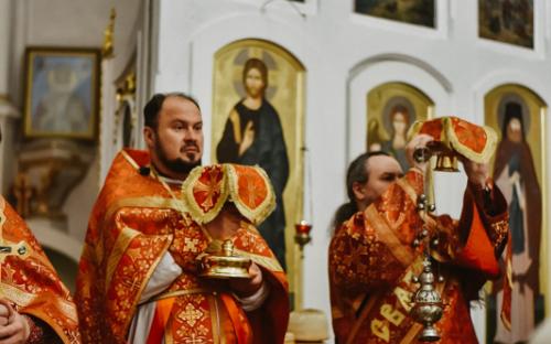 Светлое Христово Воскресение встретили на приходе Троицкого собора фото 40