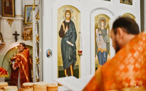 Светлое Христово Воскресение встретили на приходе Троицкого собора фото 61