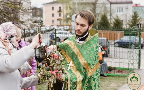 "Твори добро": вербная благотворительная ярмарка фото 14