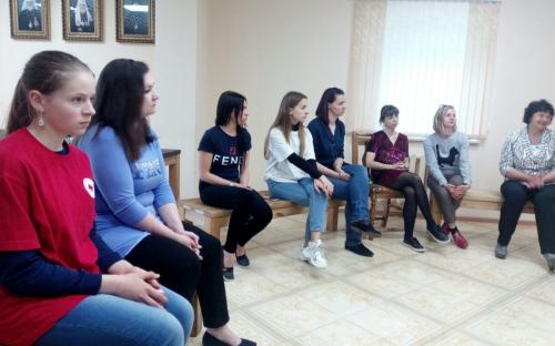 В воскресной школе состоялся семинар-тренинг для семей, воспитывающих детей с ограниченными возможностями фото 2
