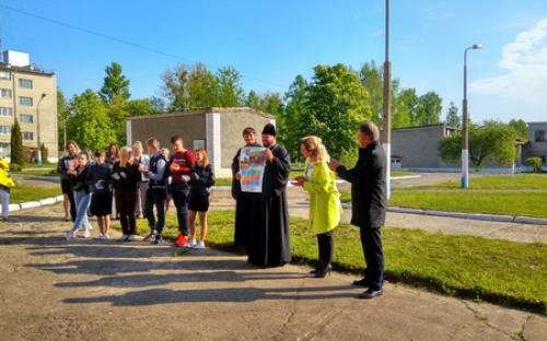 Священники на праздничной линейке в Слонимском профессионально-техническом колледже