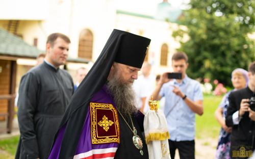 На приходе Троицкого собора молитвенно встретили престольный праздник фото 6