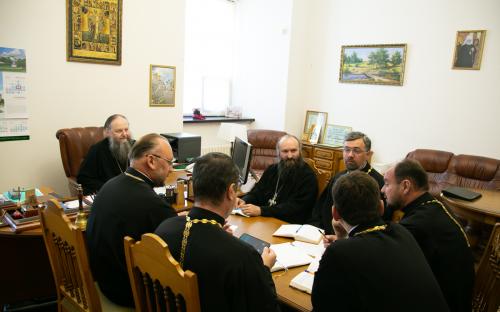 Священники прихода приняли участие в собрании духовенства Новогрудской епархии фото 8