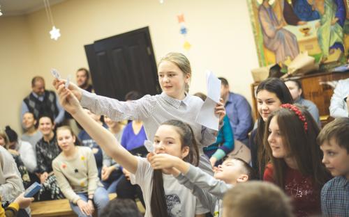 На приходе прошел рождественский концерт, подготовленный воспитанниками и преподавателями воскресной школы фото 38