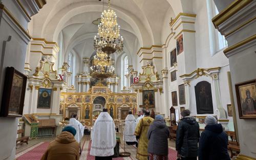 В Троицком соборе молились о невинно убиенных во время гонений на Церковь фото 5