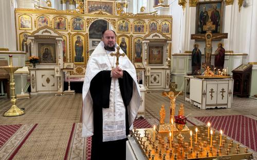 В Троицком соборе молились о невинно убиенных во время гонений на Церковь фото 1
