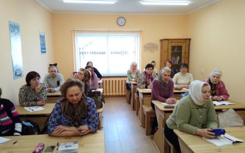 Протоиерей Николай Пинчук провел встречу, на которой поведал о православной книге фото 3