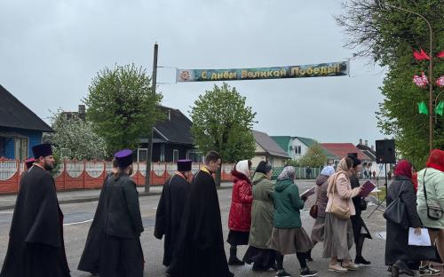 Крестный ход в День Победы прошел в Слониме фото 18
