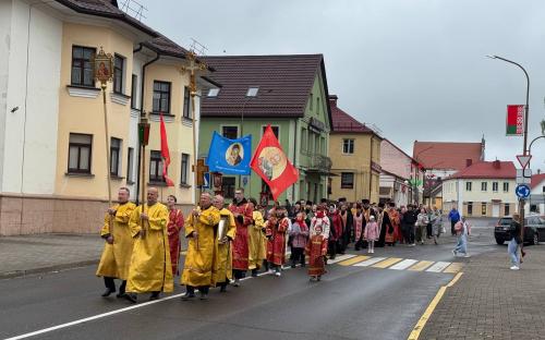 Крестный ход в День Победы прошел в Слониме фото 45