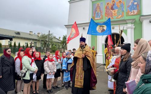 Крестный ход в День Победы прошел в Слониме фото 47