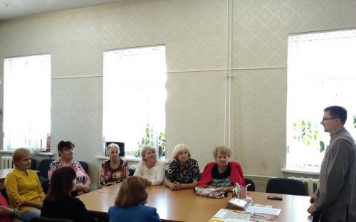 В Слонимском социальном центре занятости говорили о церковных праздниках фото 2